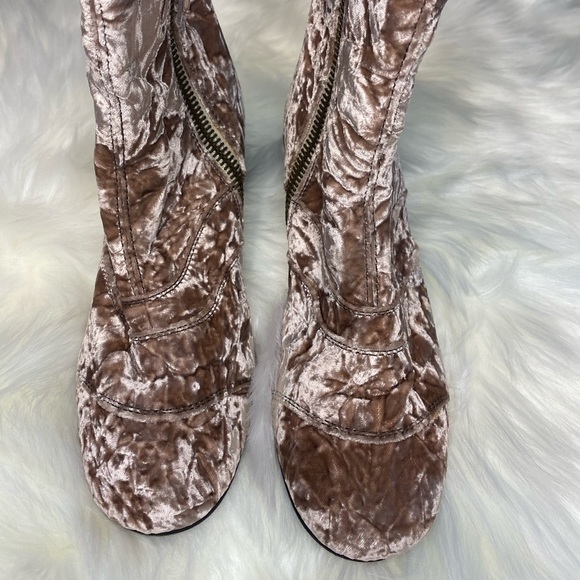 Chloe Lexie Tan Rose Crushed Velvet Angle Zip Mid Calf Boots/Booties 37 EU - Picture 6 of 12